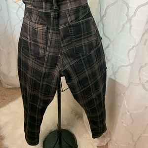 Very cute plaide pants